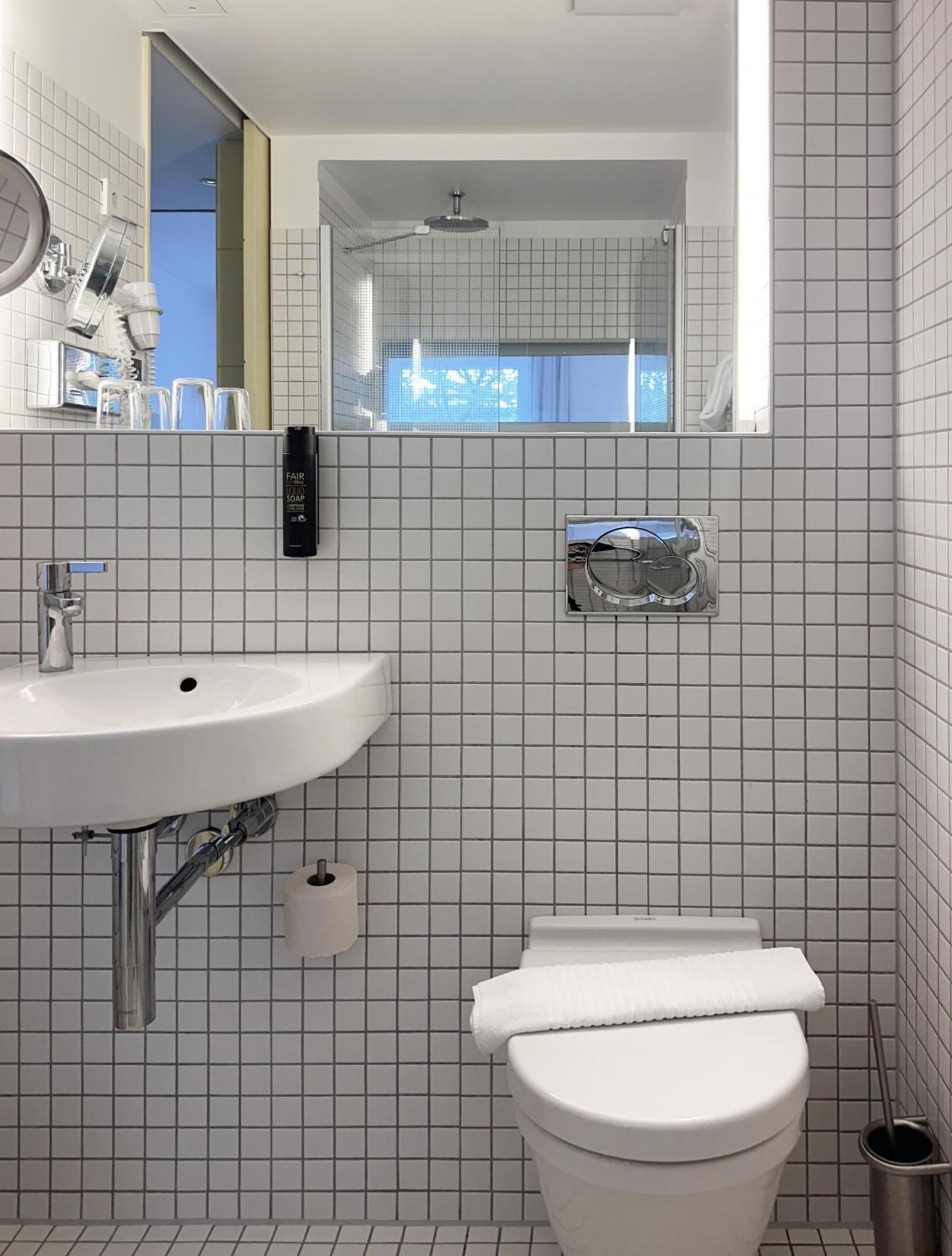 Hotel Berliner Hof Кил Екстериор снимка