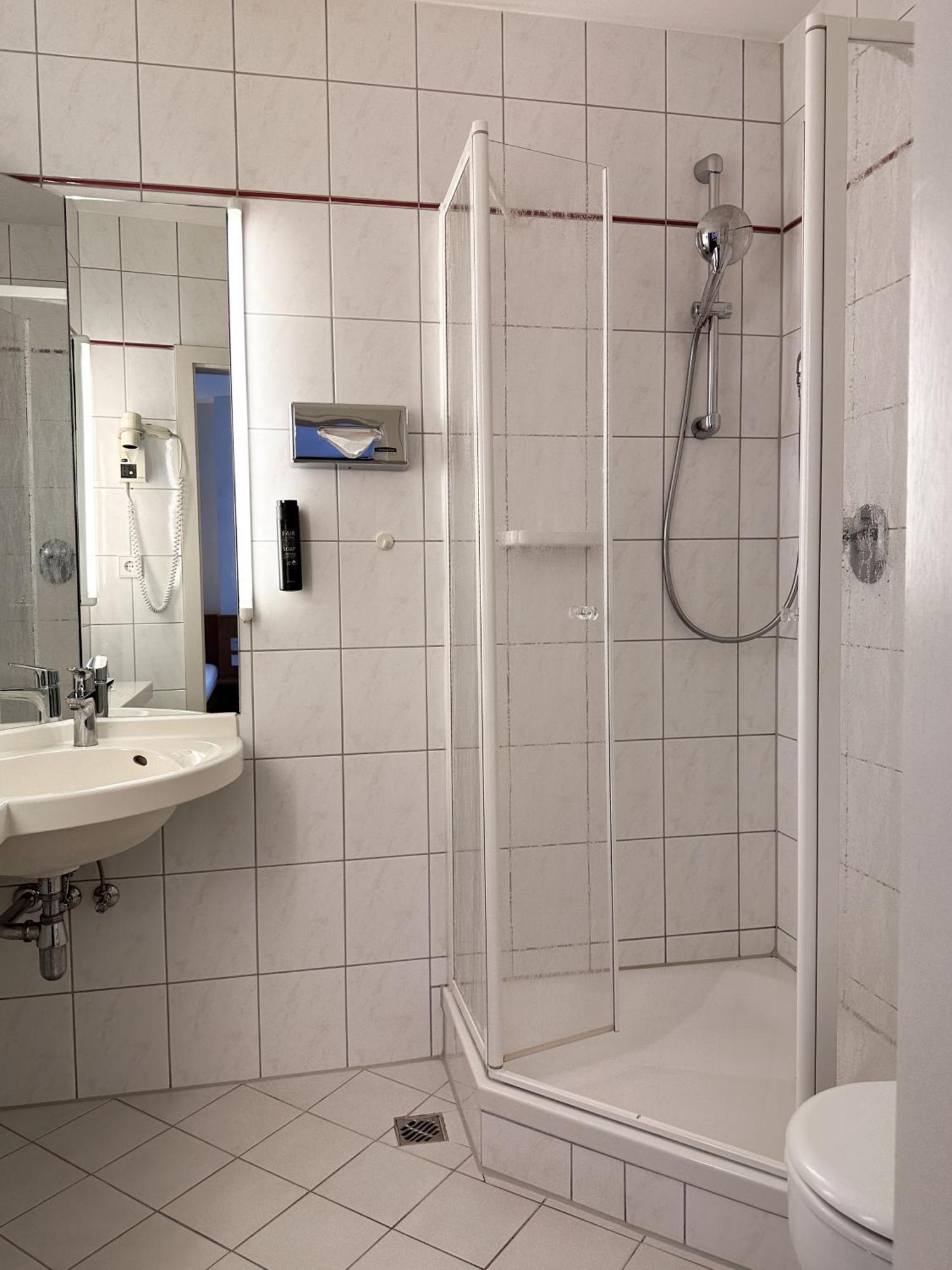 Hotel Berliner Hof Кил Екстериор снимка