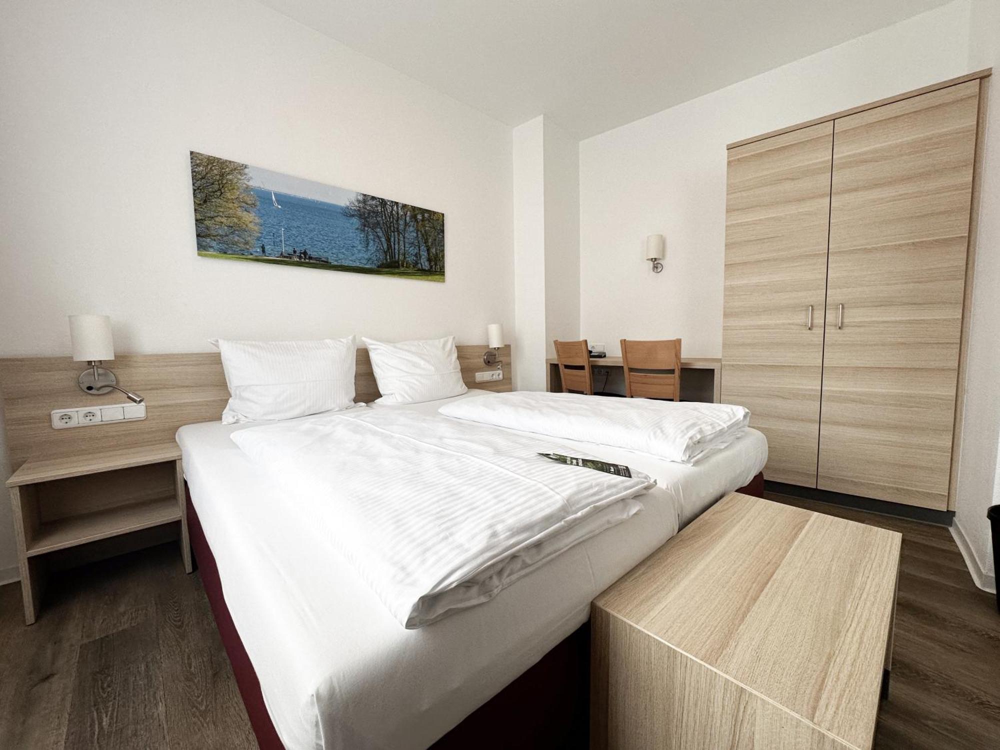 Hotel Berliner Hof Кил Екстериор снимка