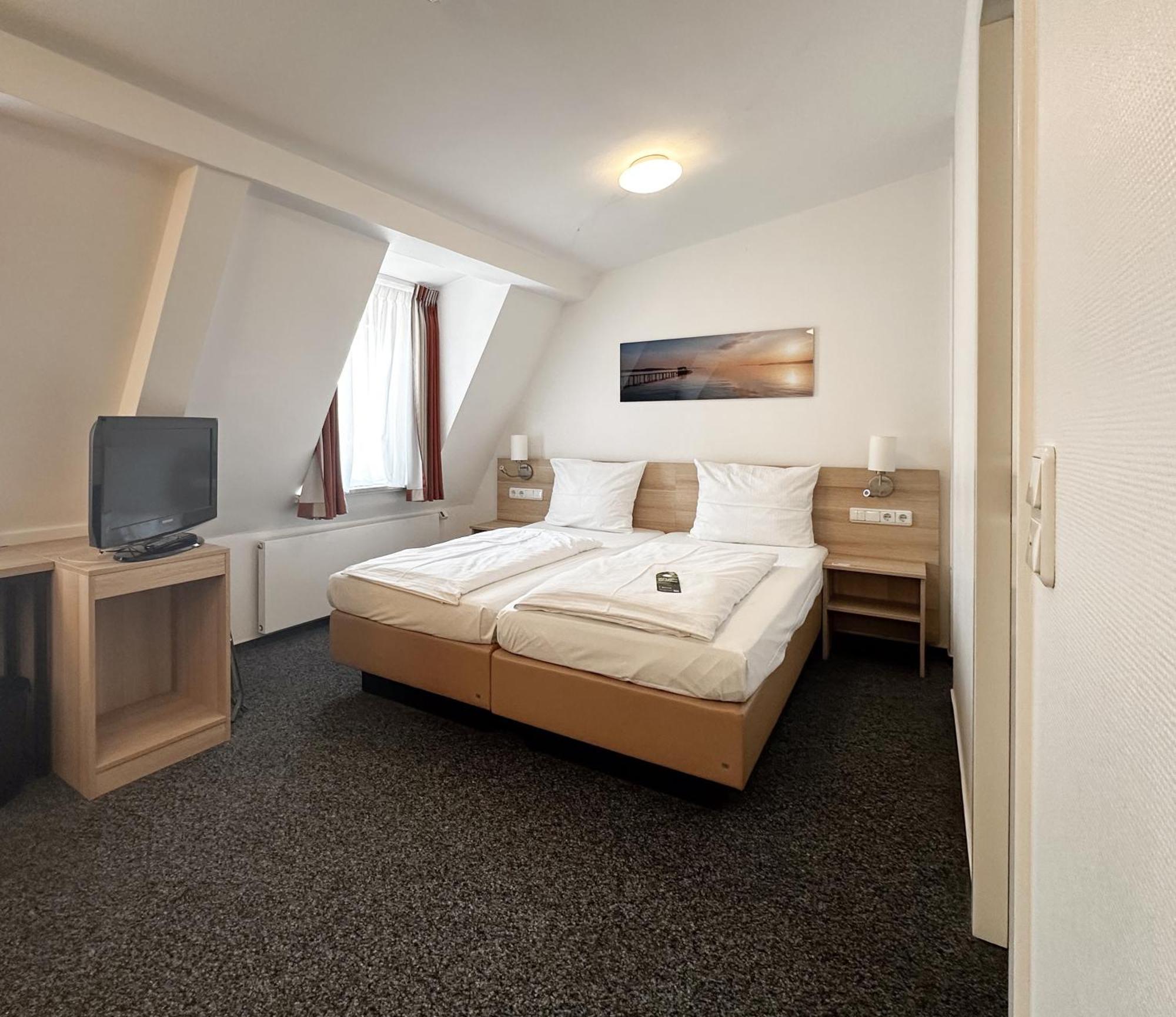 Hotel Berliner Hof Кил Екстериор снимка
