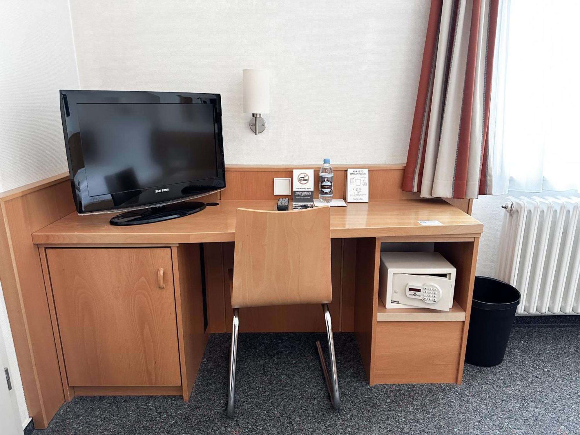 Hotel Berliner Hof Кил Екстериор снимка