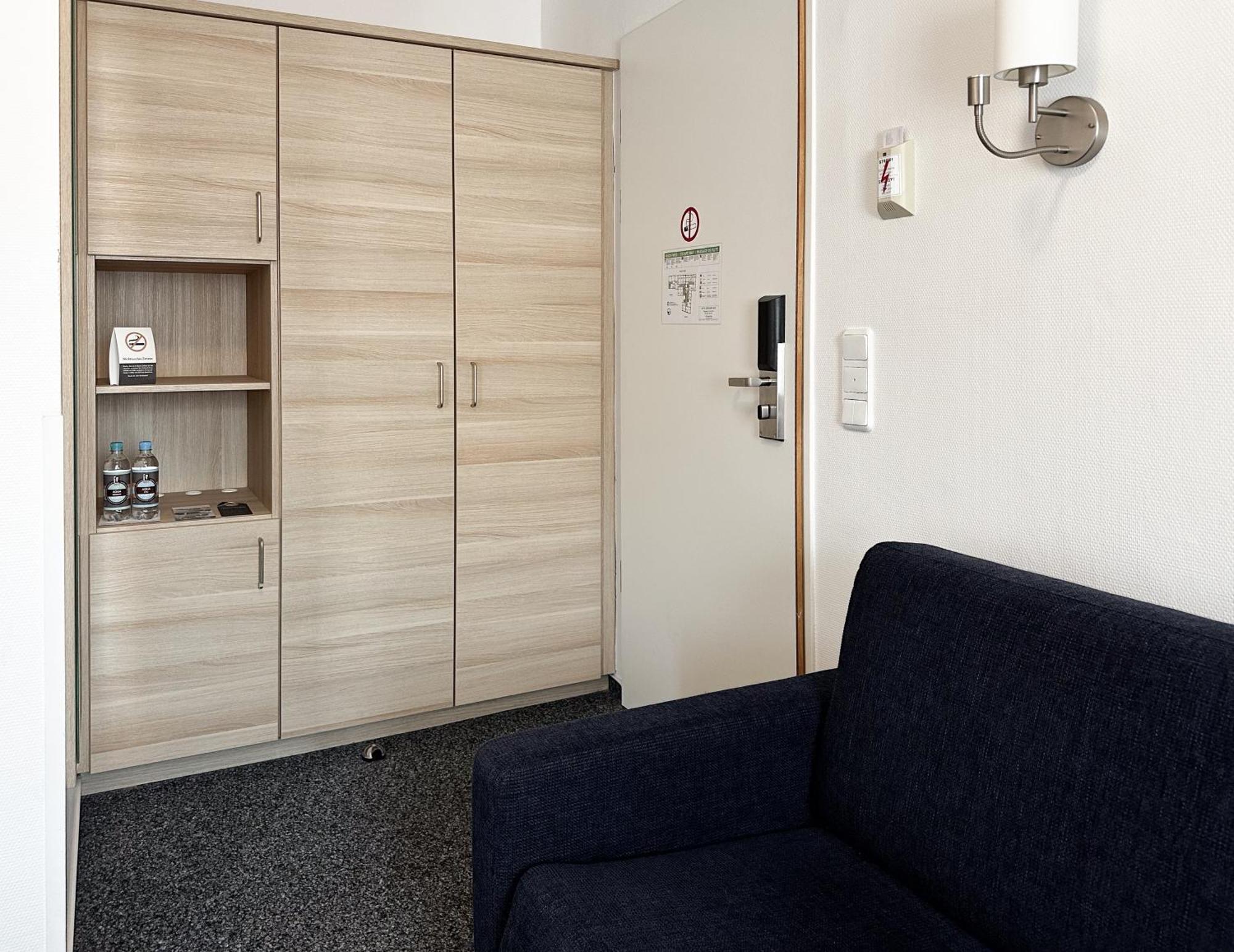 Hotel Berliner Hof Кил Екстериор снимка