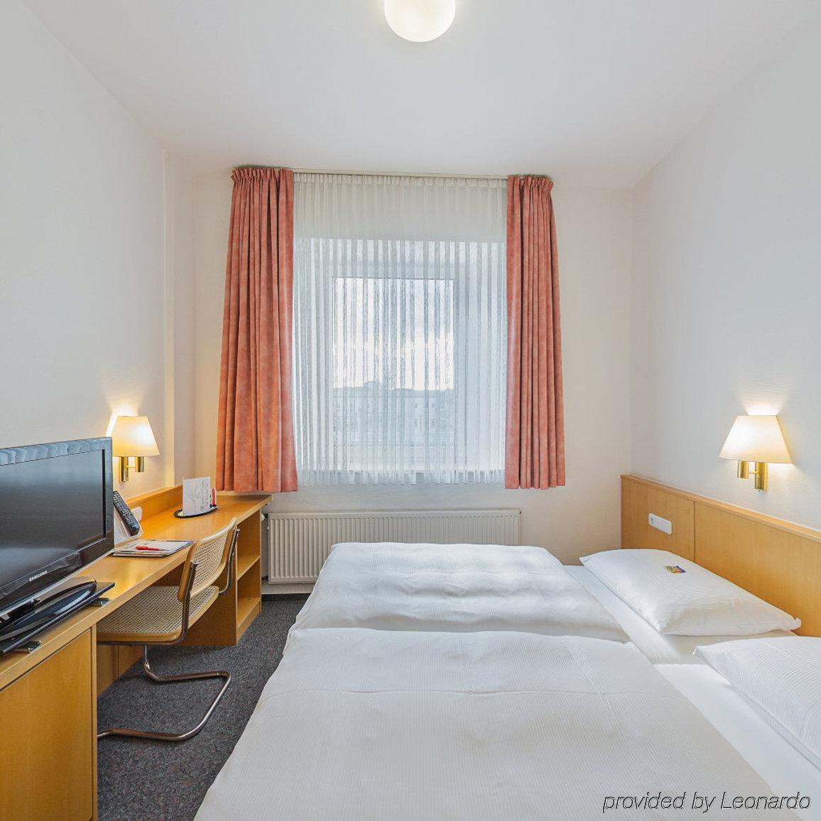 Hotel Berliner Hof Кил Екстериор снимка