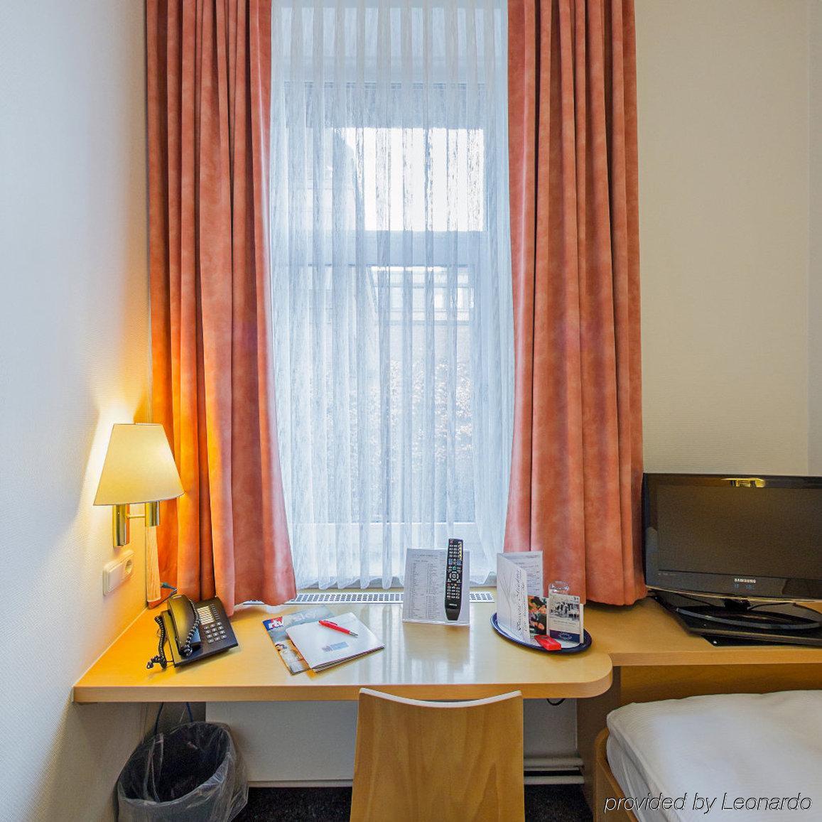 Hotel Berliner Hof Кил Екстериор снимка