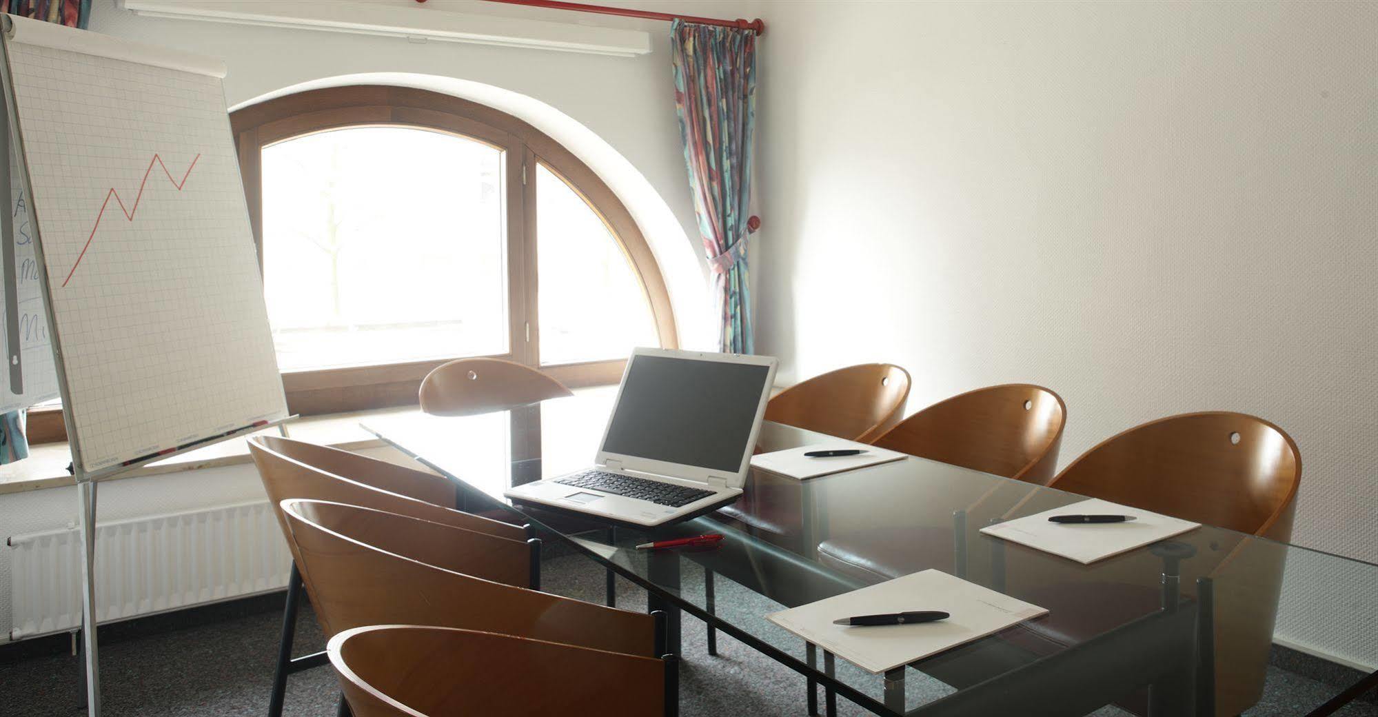 Hotel Berliner Hof Кил Екстериор снимка